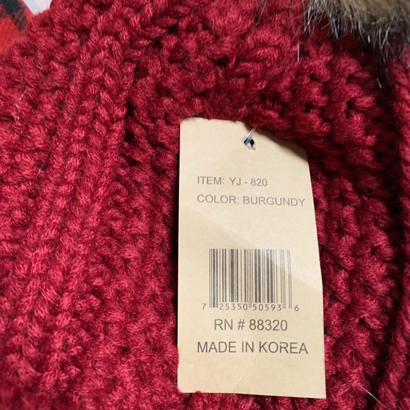 Gorgeous Hat and Scarf Set. - Picture 3 of 4